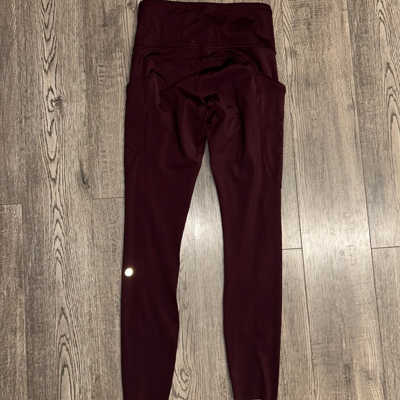 Lululemon Fast and Free Leggings Size 4 25” inseam Cassis - Picture 2 of 4